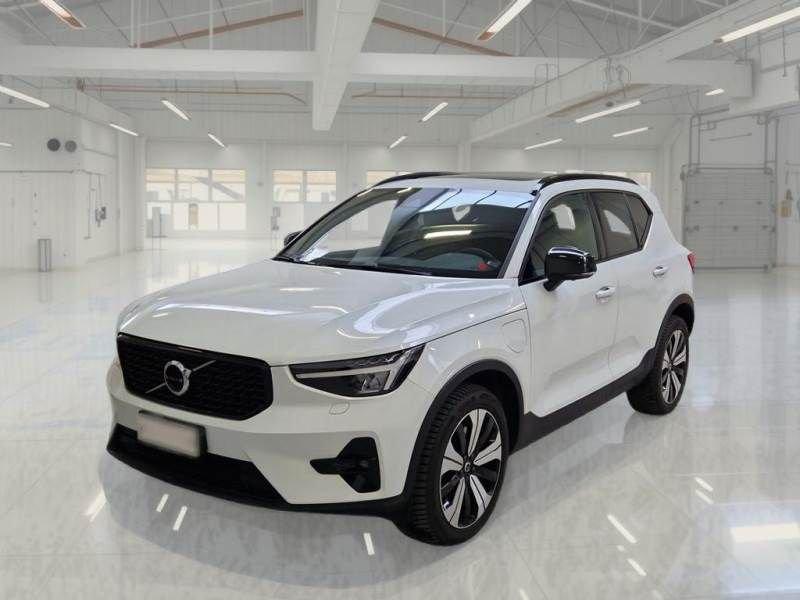 Volvo XC40 Recharge T4 129+82 CV Plug-In Hybrid Automatica Recharge Ultimate Dark N1 Autocarro
