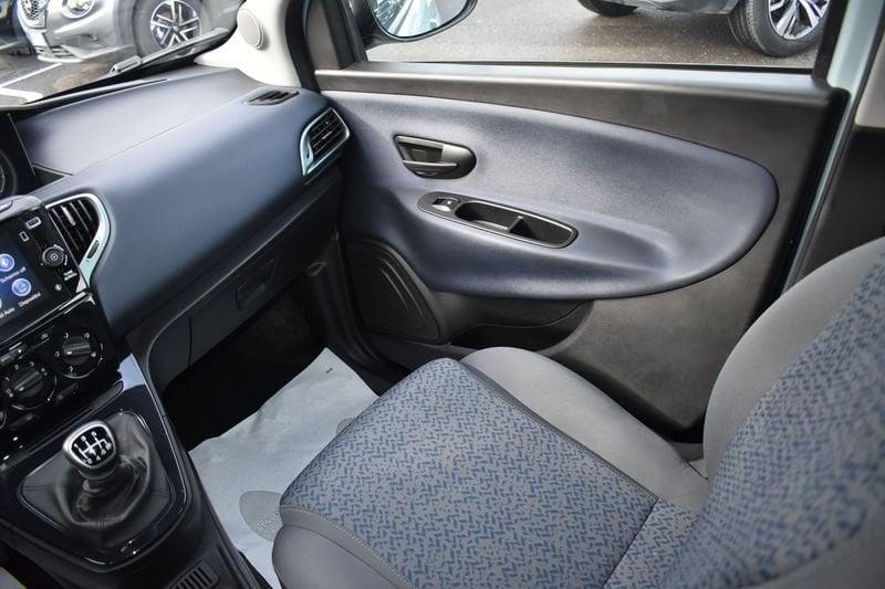 Lancia Ypsilon Ypsilon 1.0 FireFly 5 porte S&S Hybrid Gold Plus