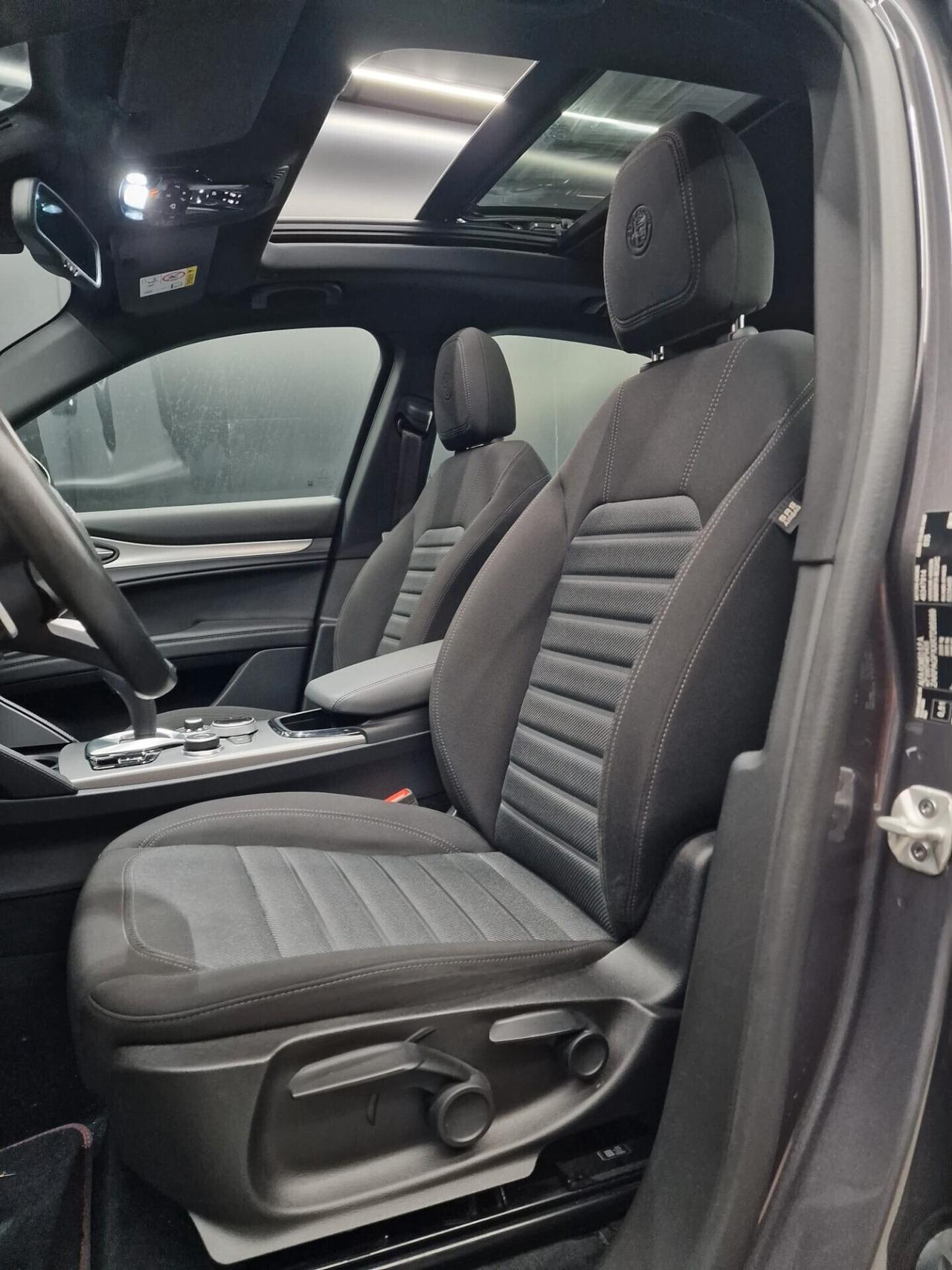 Alfa Romeo Stelvio 2.2 Turbodiesel 160 CV AT8 RWD Sprint Tetto Apribile