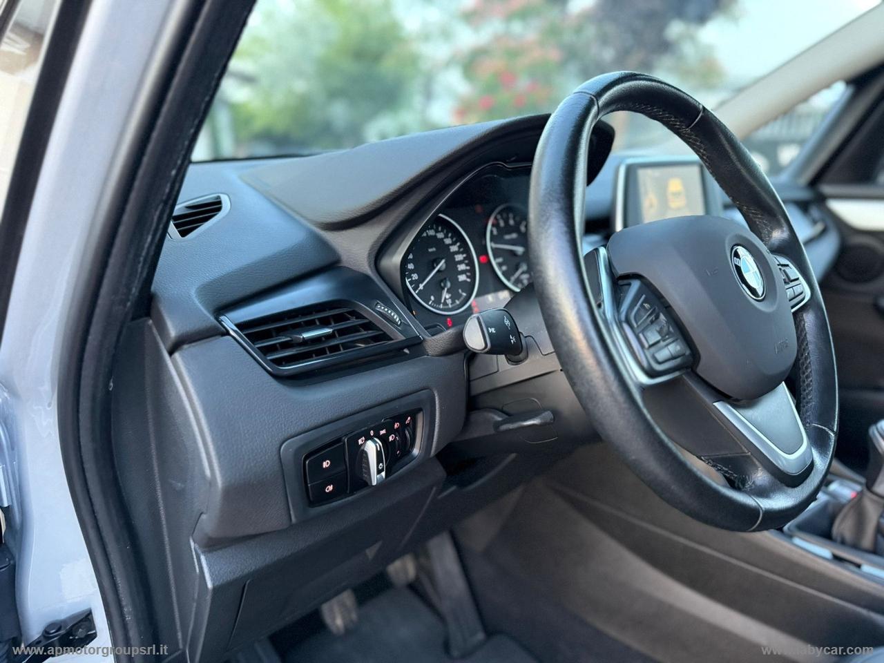 BMW 216i Active Tourer Luxury NEOPATENTATI