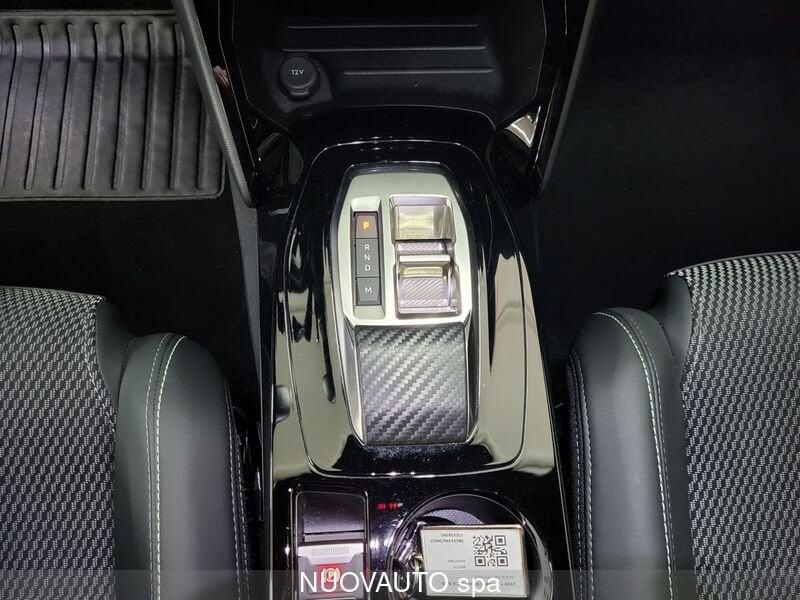 Peugeot 2008 PureTech 130 S&S EAT8 GT
