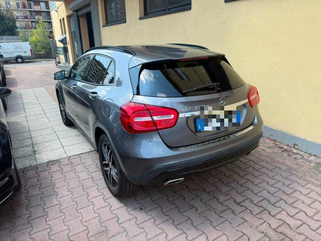 MERCEDES-BENZ GLA 200 d Automatic Sport