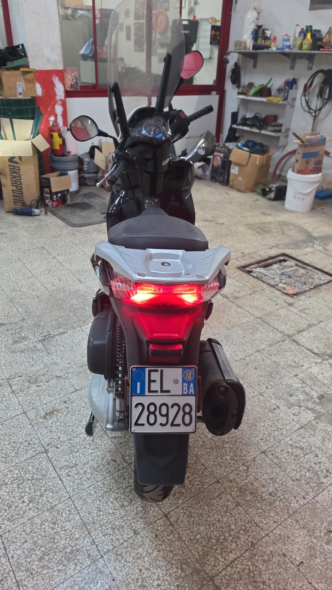 Honda SH 300 i Air force abs