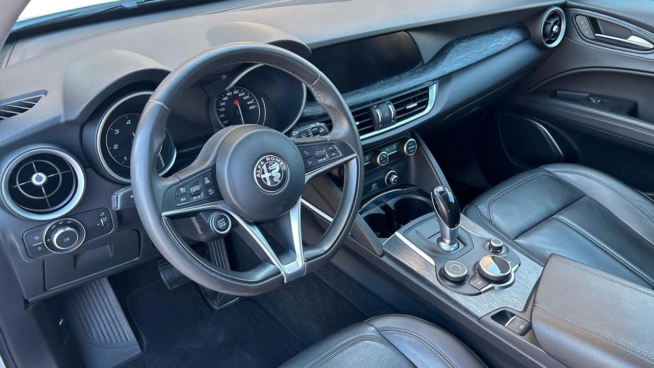Alfa Romeo Stelvio 2.2 Turbodiesel 190 CV AT8 RWD Executive