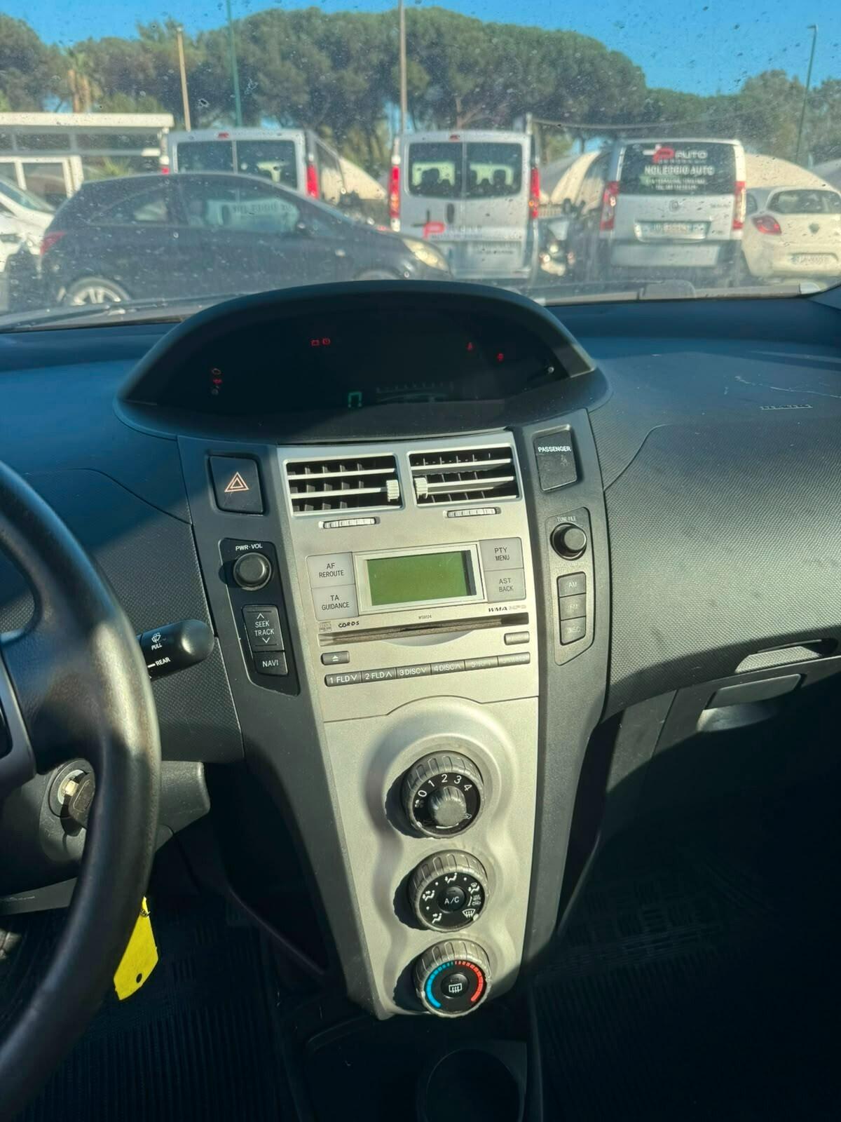 Toyota Yaris 1.0 3 porte
