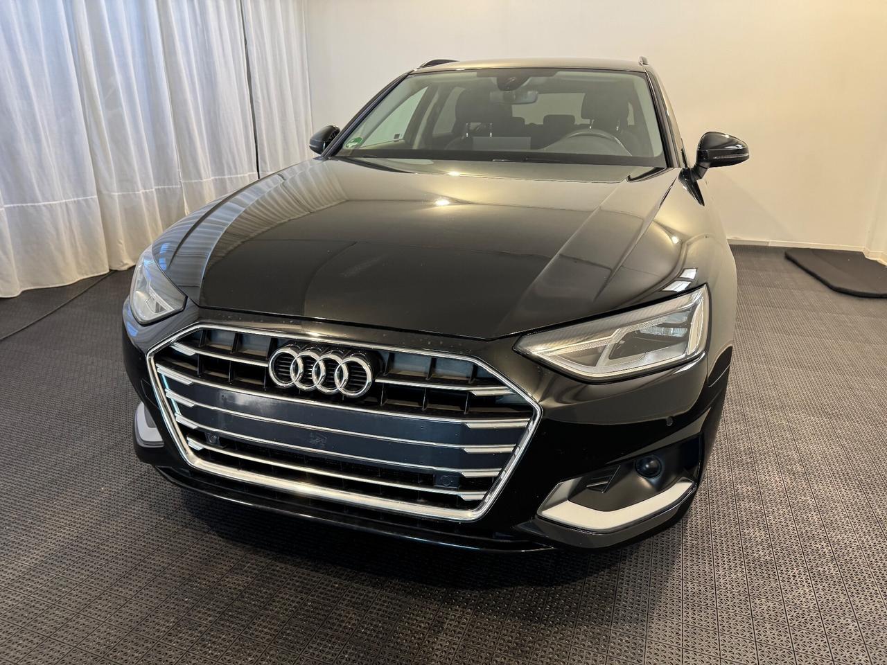 Audi A4 35 TDI/163 CV S tronic Business Advanced