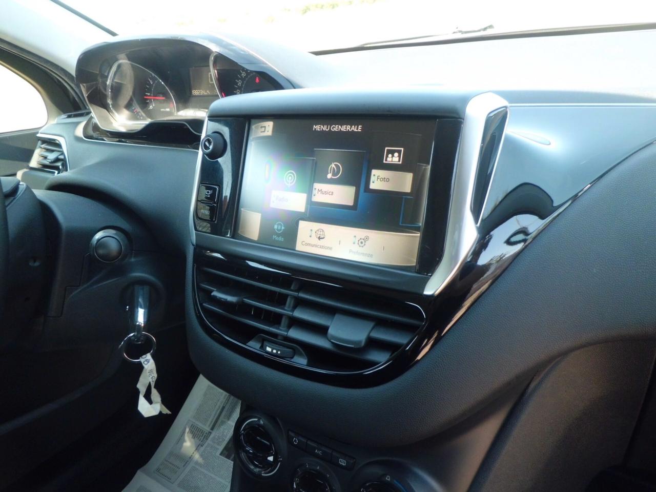 Peugeot 208 1.2 VTi 82 CV 5 porte Allure