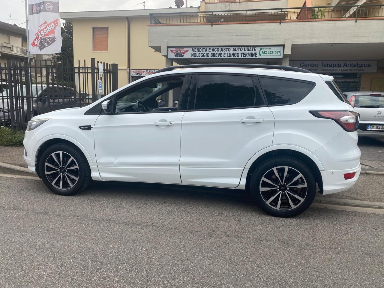 Ford Kuga 1.5 TDCI 120 CV S&S 2WD ST-Line