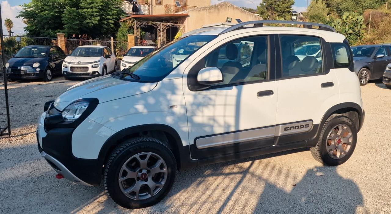 FIAT PANDA 1.3 JTM 95 CV 4X4 CROSS DEL 01/2018 CON APPENA 112.500 KM