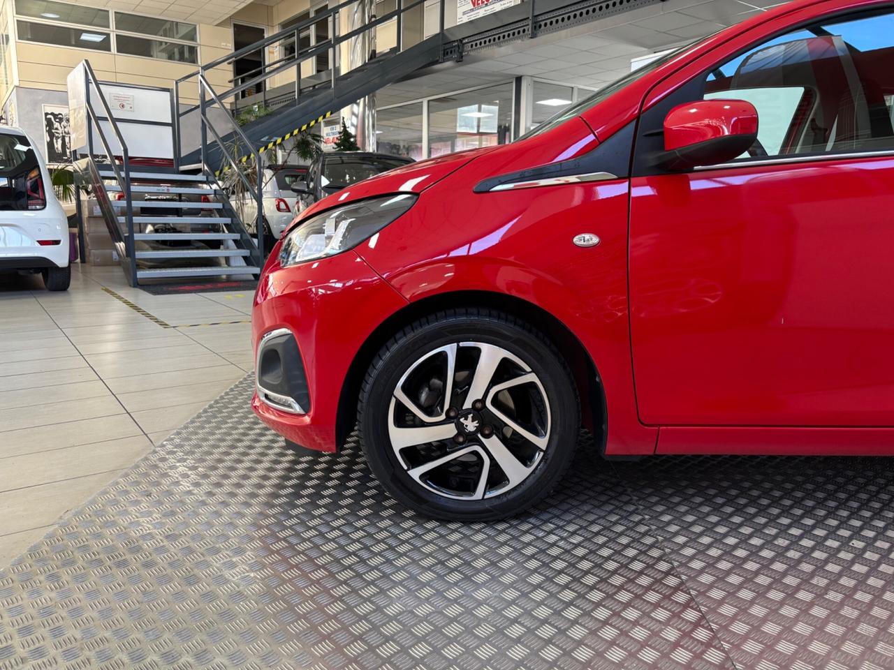 Peugeot 108 VTi 68 ETG 5 porte Allure