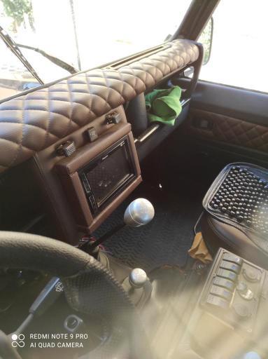 LAND ROVER DEFENDER 90