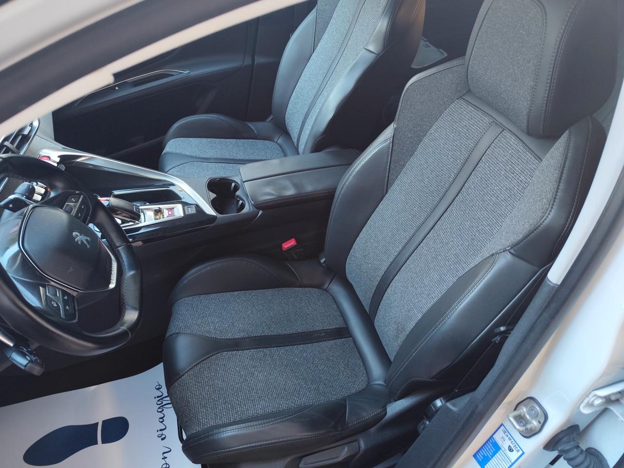 Peugeot 5008 1.6BlueHDi 120CV AUTOMATICA 7 POSTI