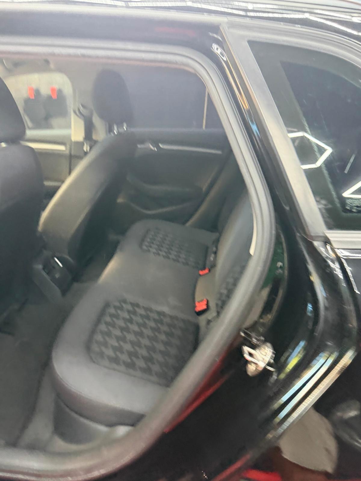 Audi A3 1.6 TDI clean diesel Attraction