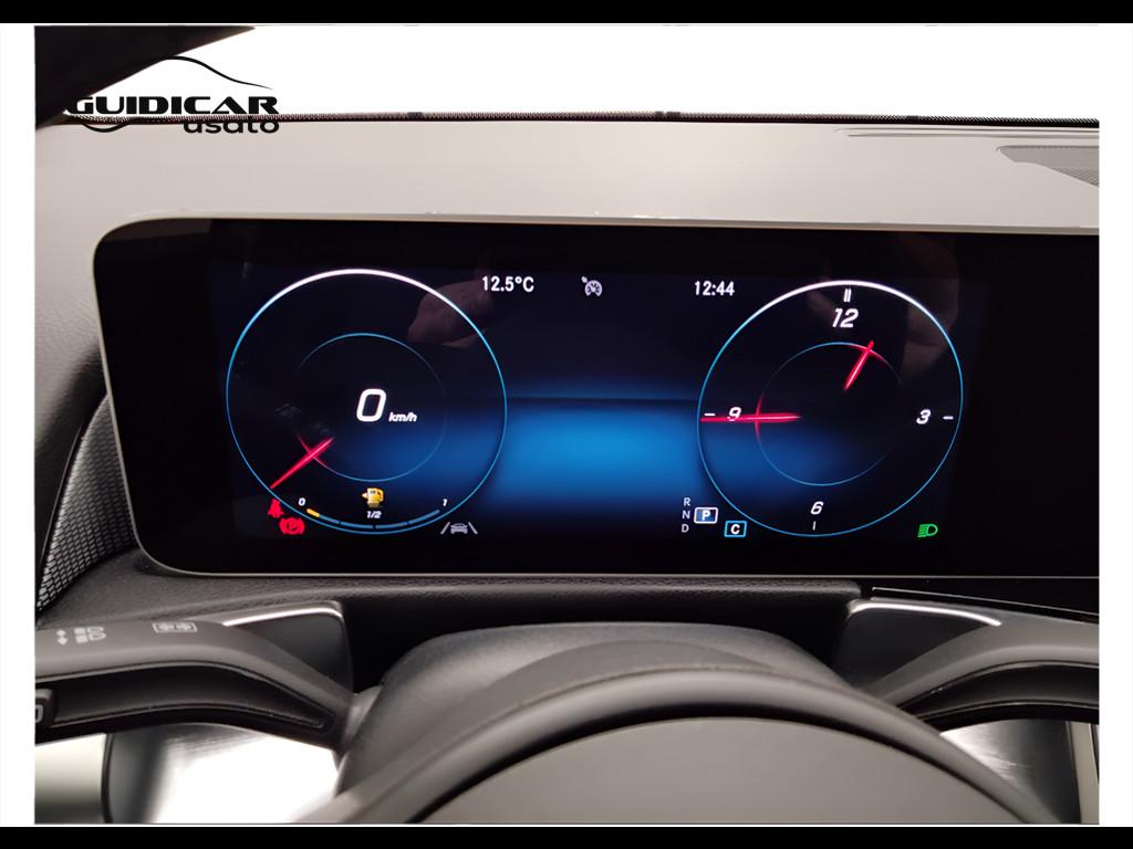 Mercedes-Benz GLB - X247 2019 - GLB 180 d Sport auto