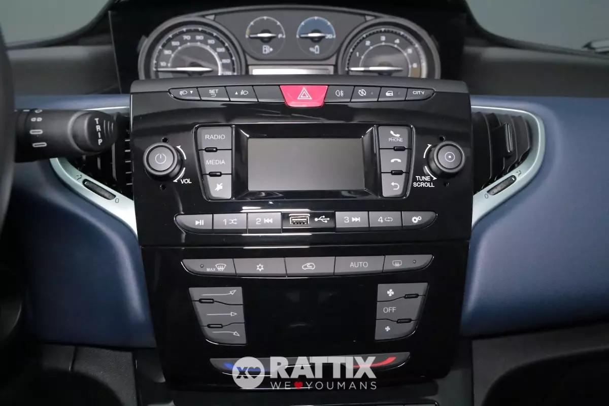 Lancia Ypsilon 1.0 Firefly Hybrid 70CV Oro