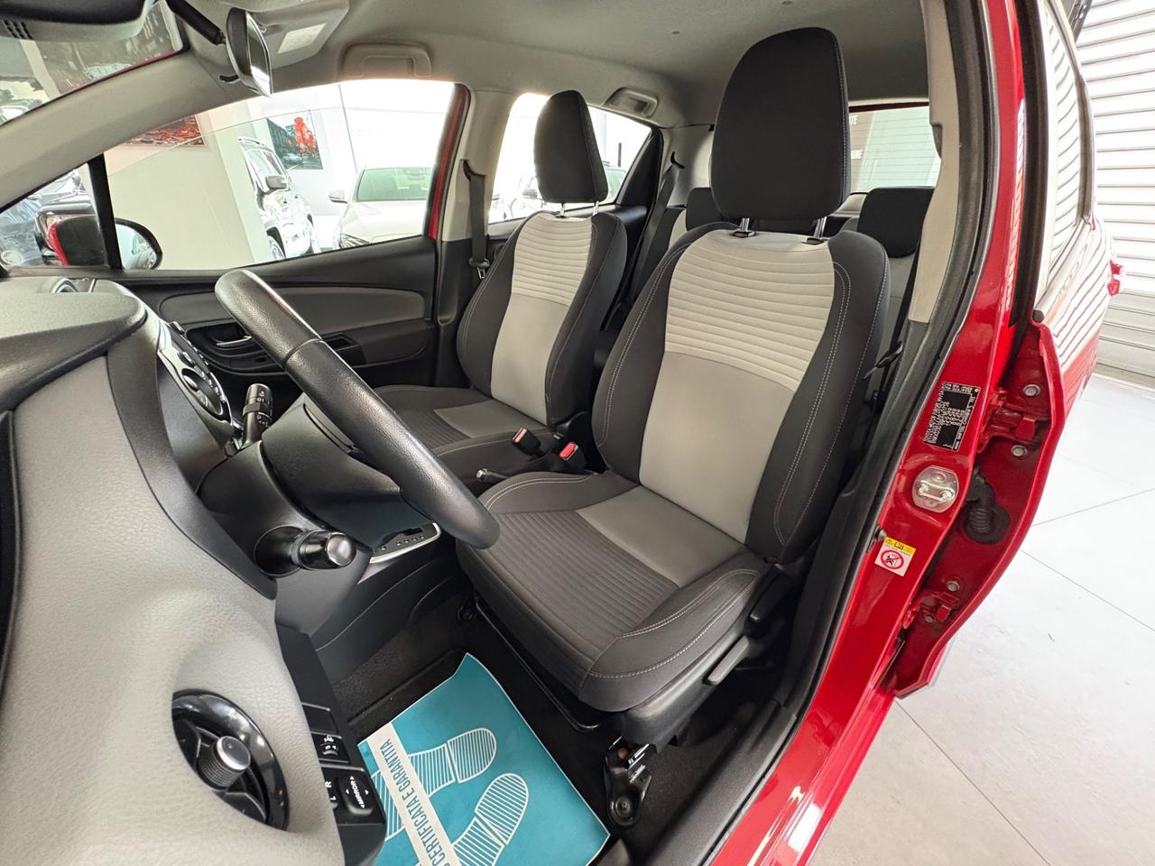 Toyota Yaris 1.5 B 75cv 2018km 65000 neopatentati