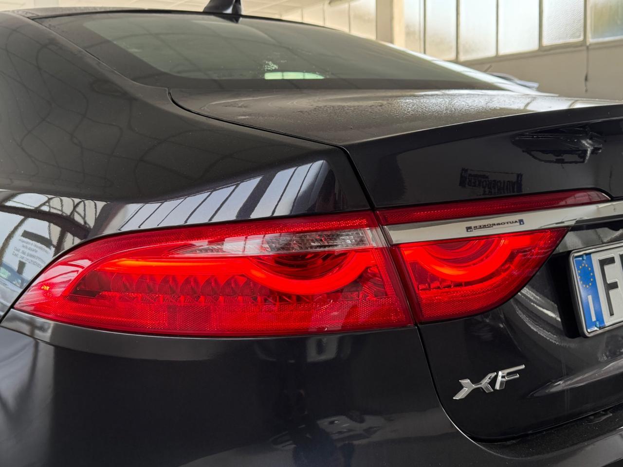 Jaguar XF 2.0 D 180 CV aut. Portfolio