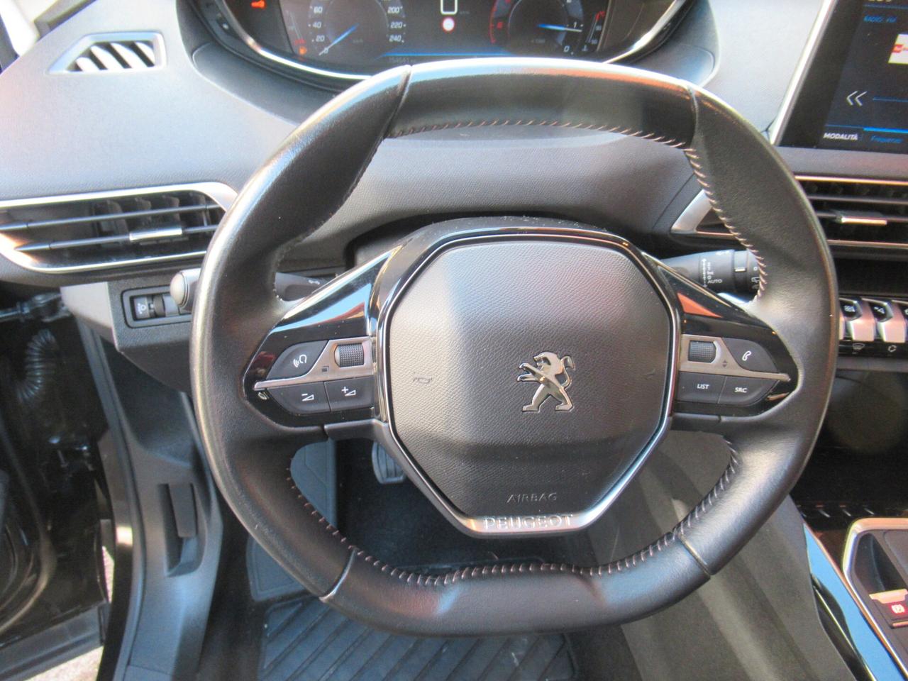 Peugeot 3008 BlueHDi 130 S&S Business