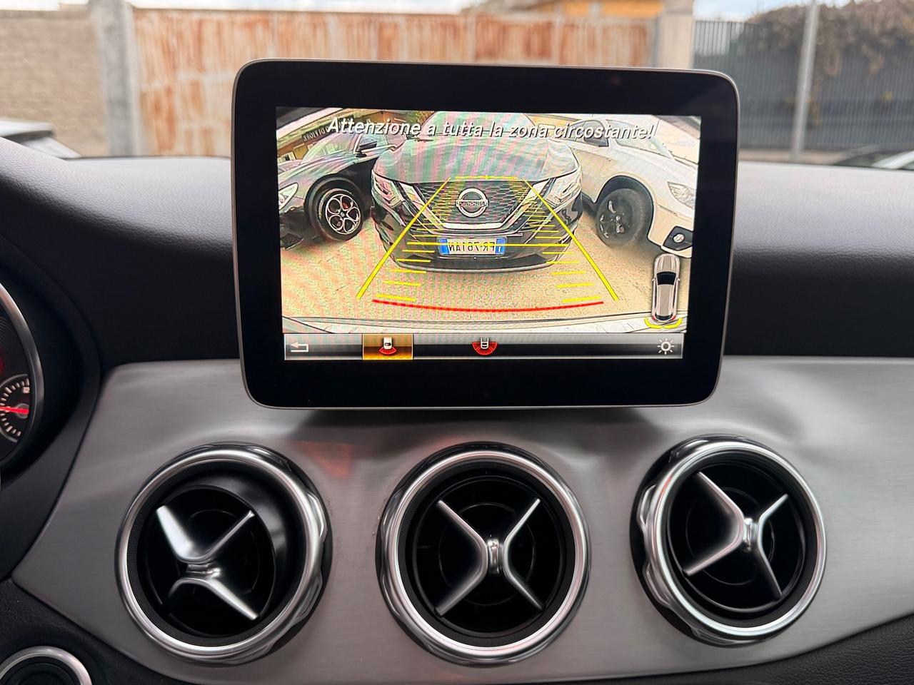 Mercedes-benz GLA 200d 2.0 136Cv Premium AMG TETTO