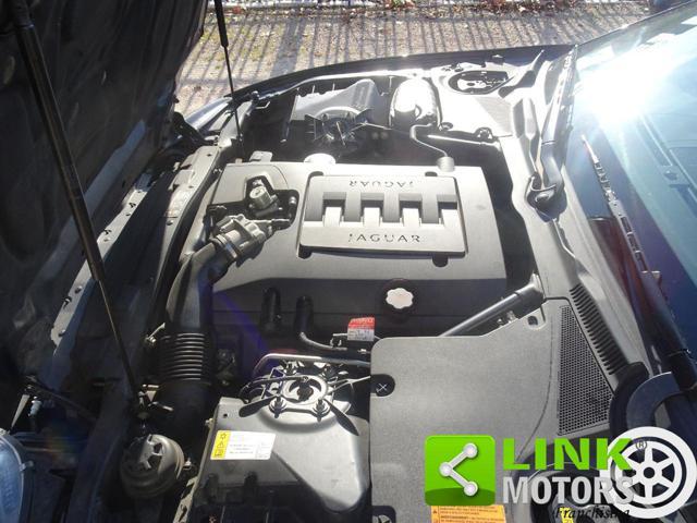 JAGUAR XK 4.2 V8 Coupé
