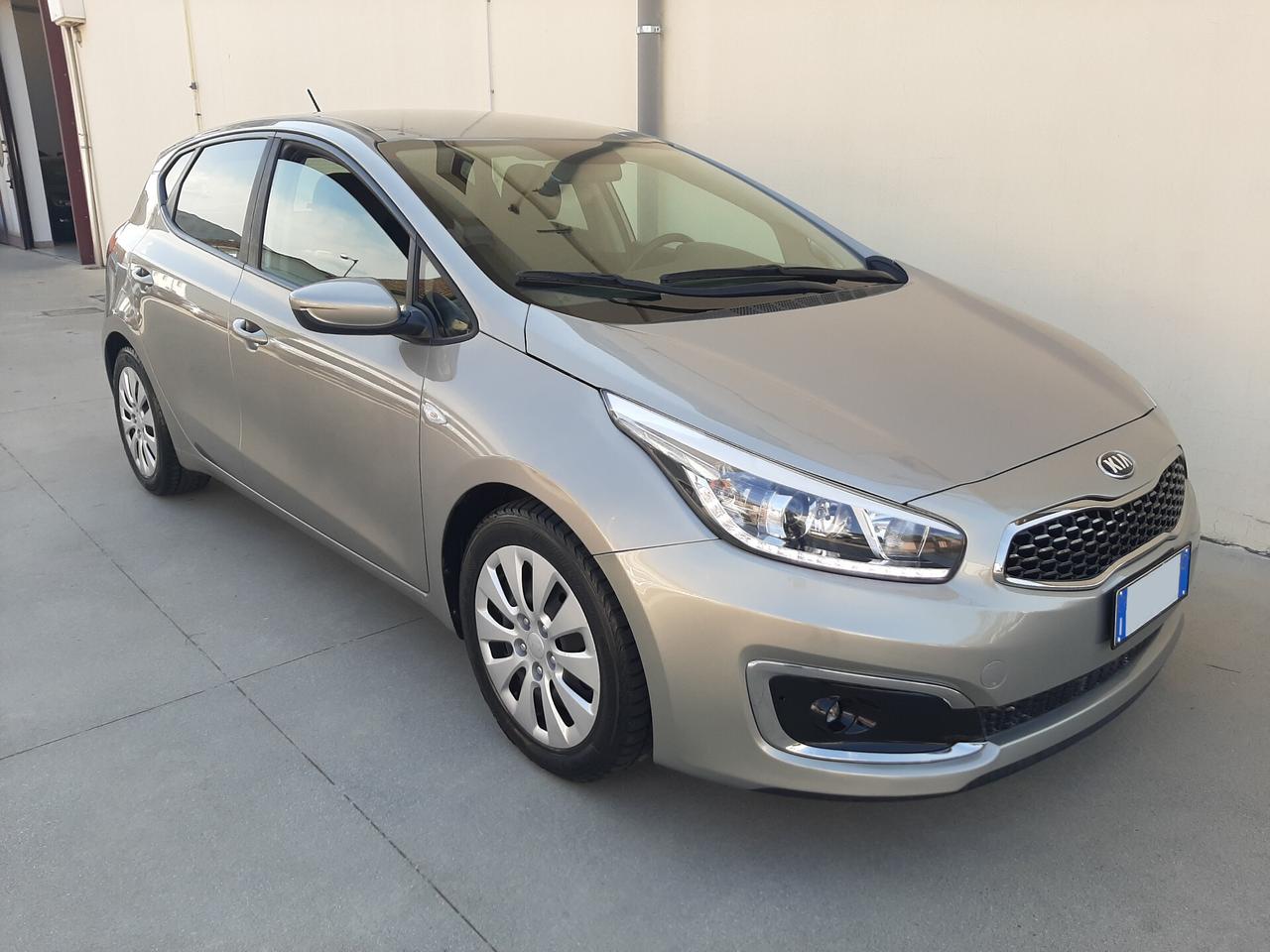 Kia Ceed cee'd 1.6 CRDi 110 CV 5p Active