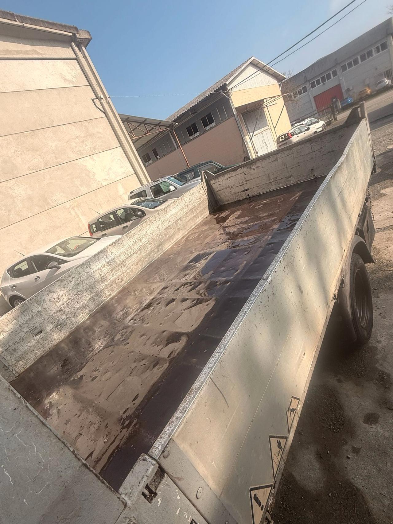 Nissan Cabstar Ribaltabile