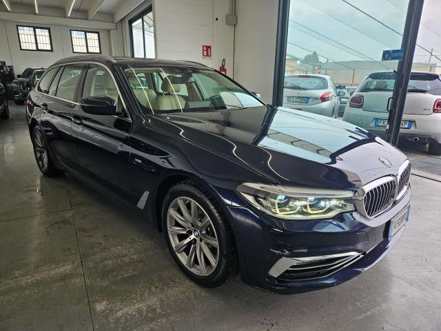 BMW 520 520d Touring xdrive Luxury 190cv auto