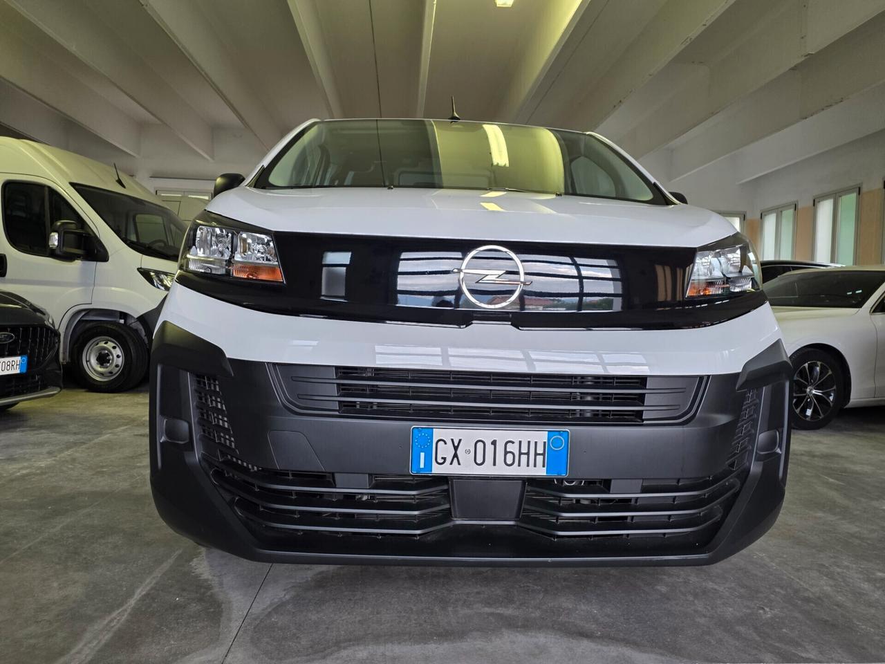 Opel Vivaro 1.5 Diesel 120CV passo lungo xl L3 H1 3000km uniprop