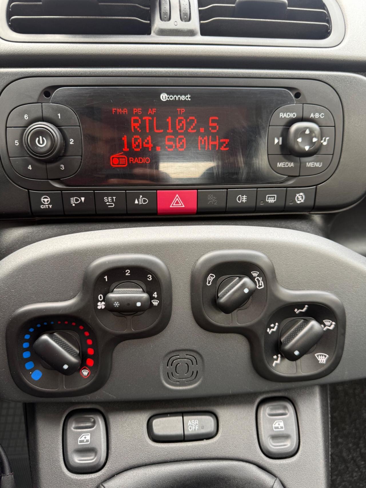 Fiat Panda 1.0 FireFly S&S Hybrid City Cross