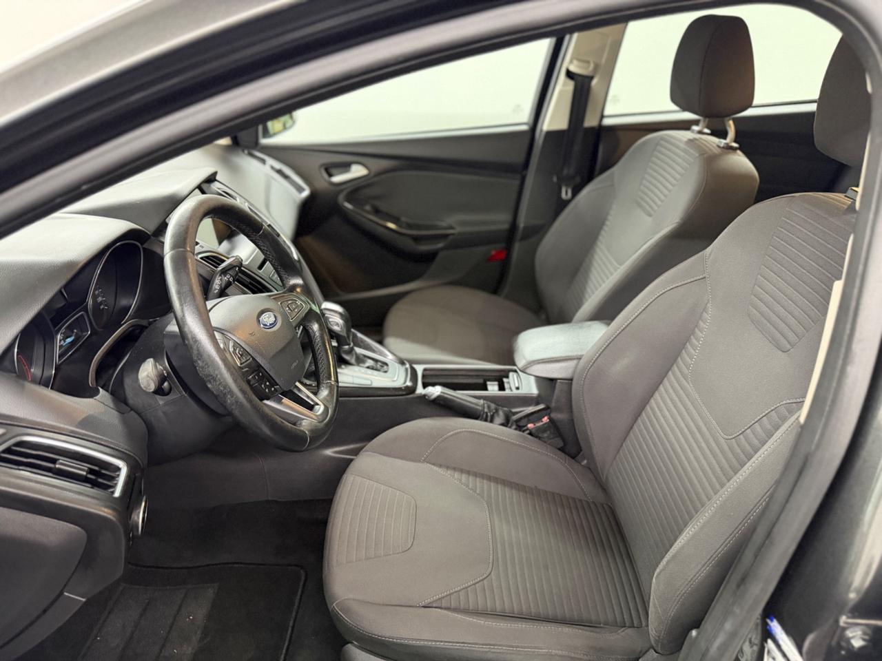 Ford Focus (anno 2017)CAMBIO AUTOMATICO