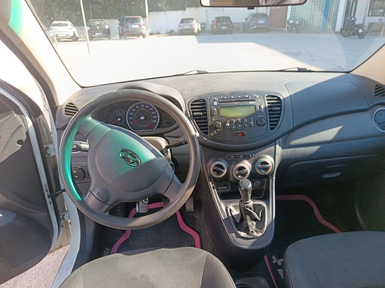 Hyundai i10 - 1.1 GPL Classic Plus SCAD. GPL 2033 OK NEOPATENTATI