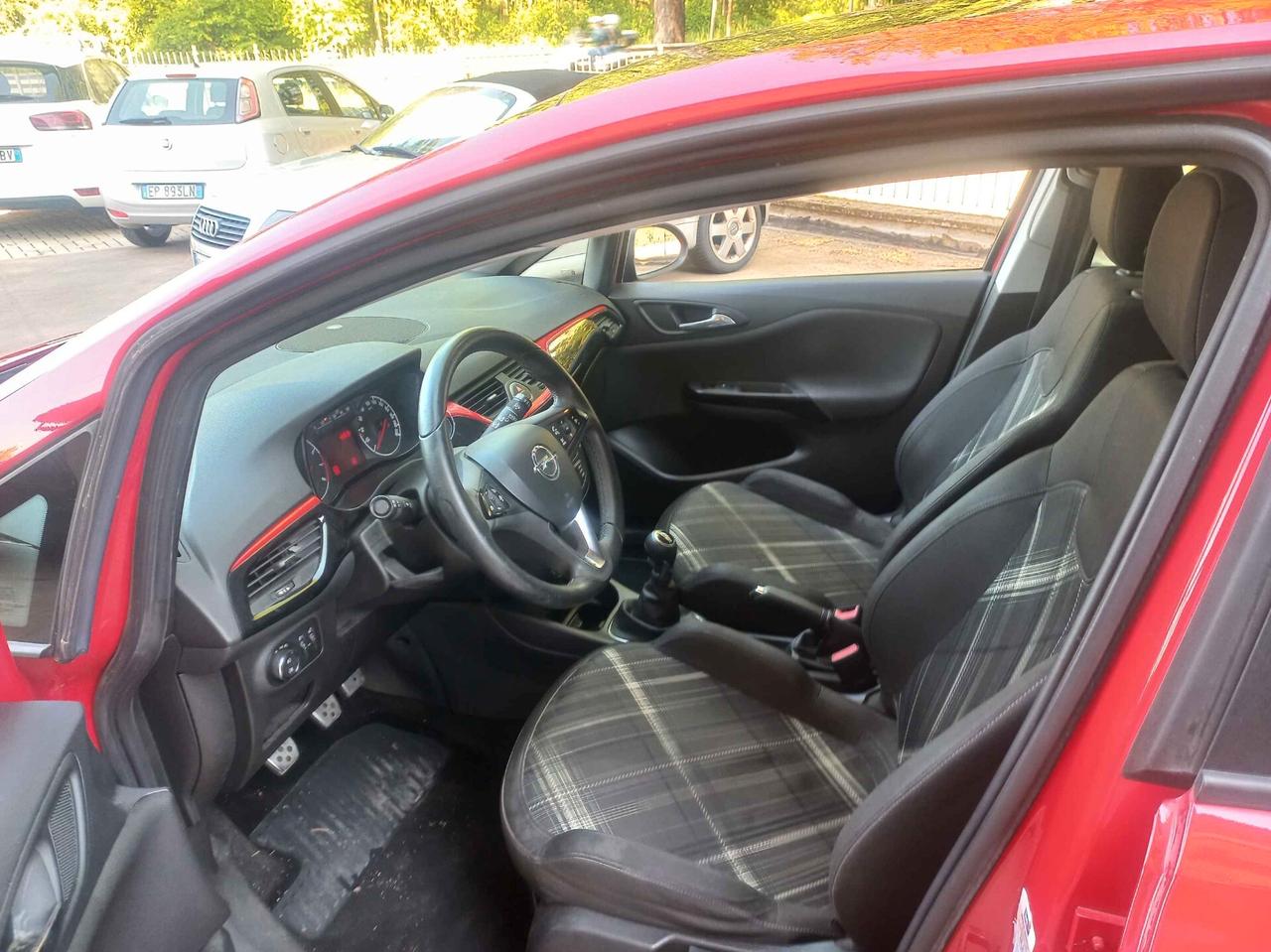 Opel Corsa 1.2 Coupé b-Color