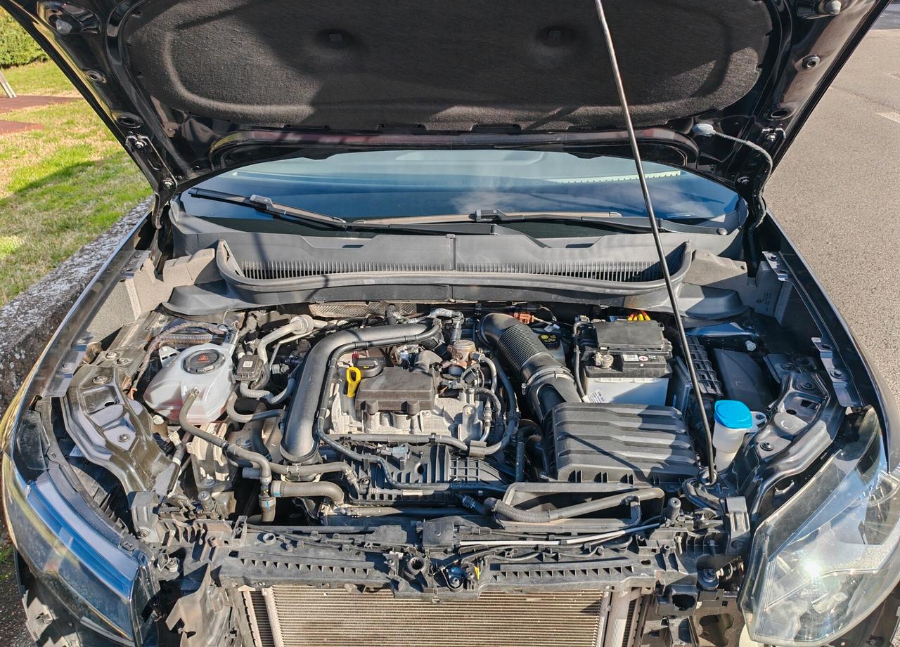 Volkswagen T-Cross SOLO 32.000KM incidentata