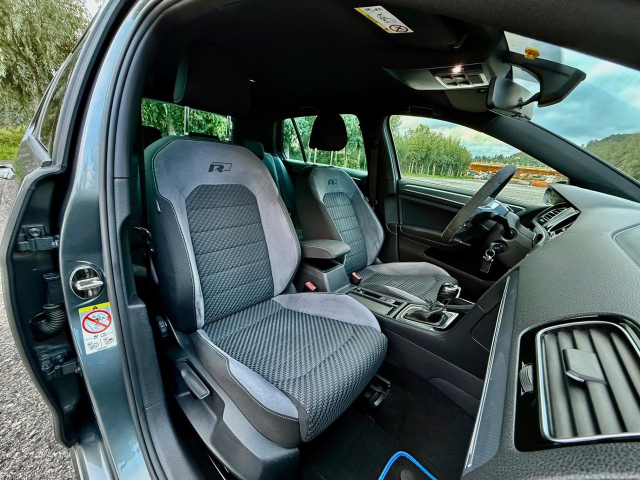 VOLKSWAGEN GOLF 1.6 TDI 115 CV DSG SPORT R LINE