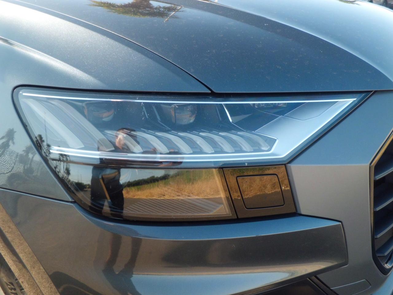 Audi Q8 50 TDI 286 CV quattro tiptronic Sport IPERFULL+4 RUOTE STERZANTI+TETTO APRIBILE+PANORAMICO