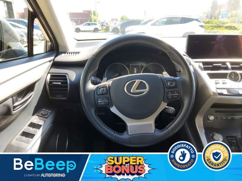 Lexus NX 300H 2.5 PREMIUM 4WD CVT