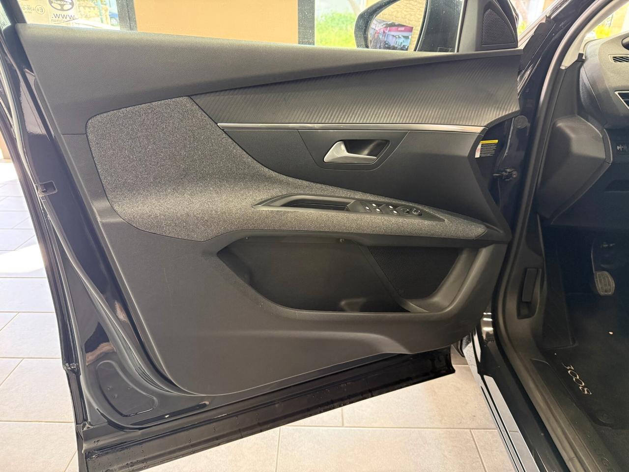 Peugeot 3008 PureTech Turbo 130 S&S Active Sport