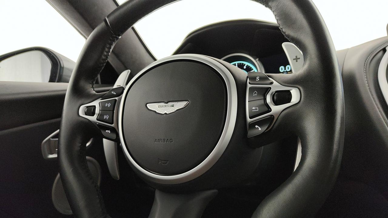 ASTON MARTIN DB11 Coupe 4.0 V8 auto