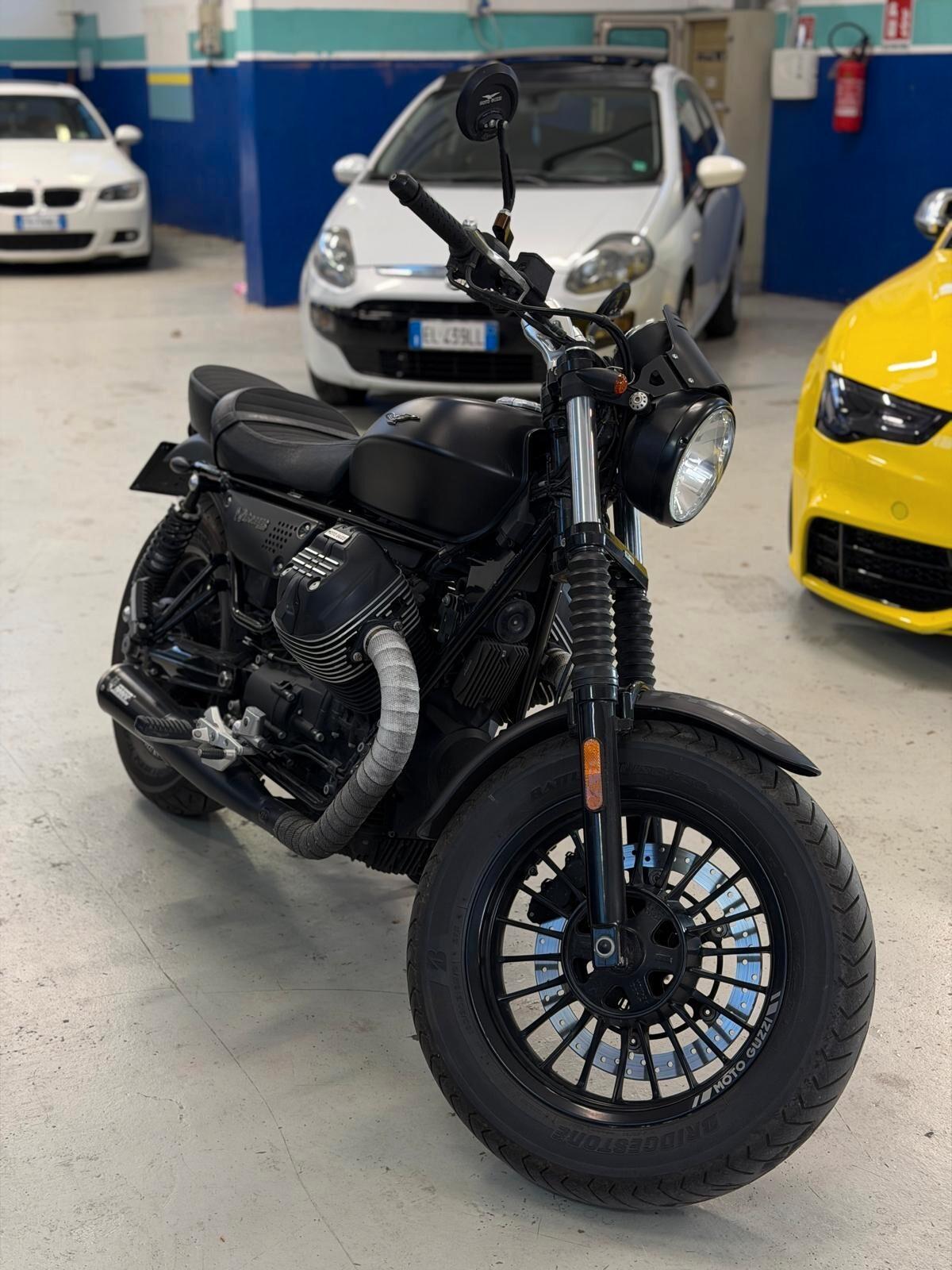 Moto Guzzi V9 bobber