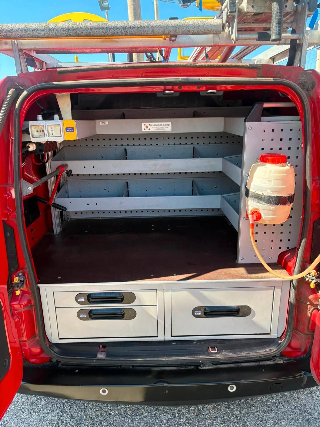 Fiat Fiorino 1.3 MJT 95CV Cargo Adventure inverter