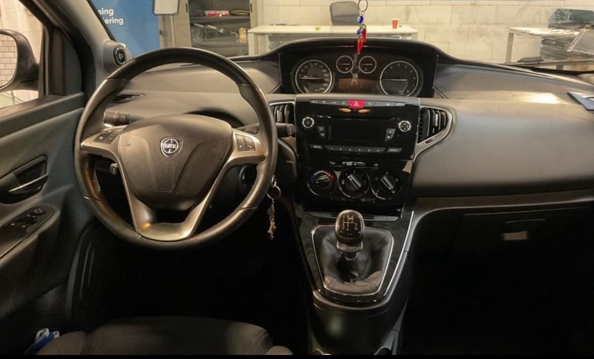 Lancia Ypsilon 1.2 69 CV Gold