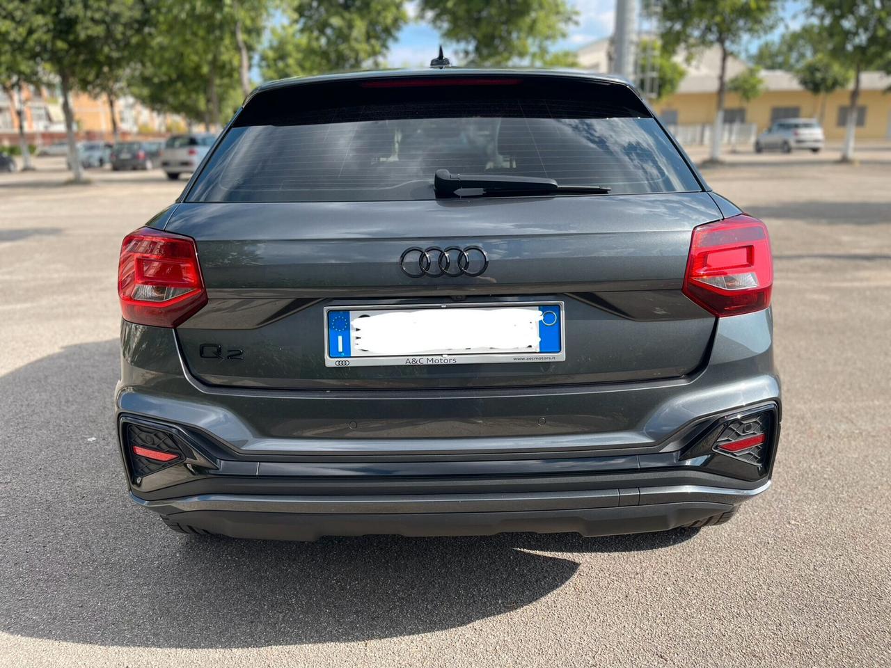 Audi Q2 40 TFSI quattro S tronic Identity Black