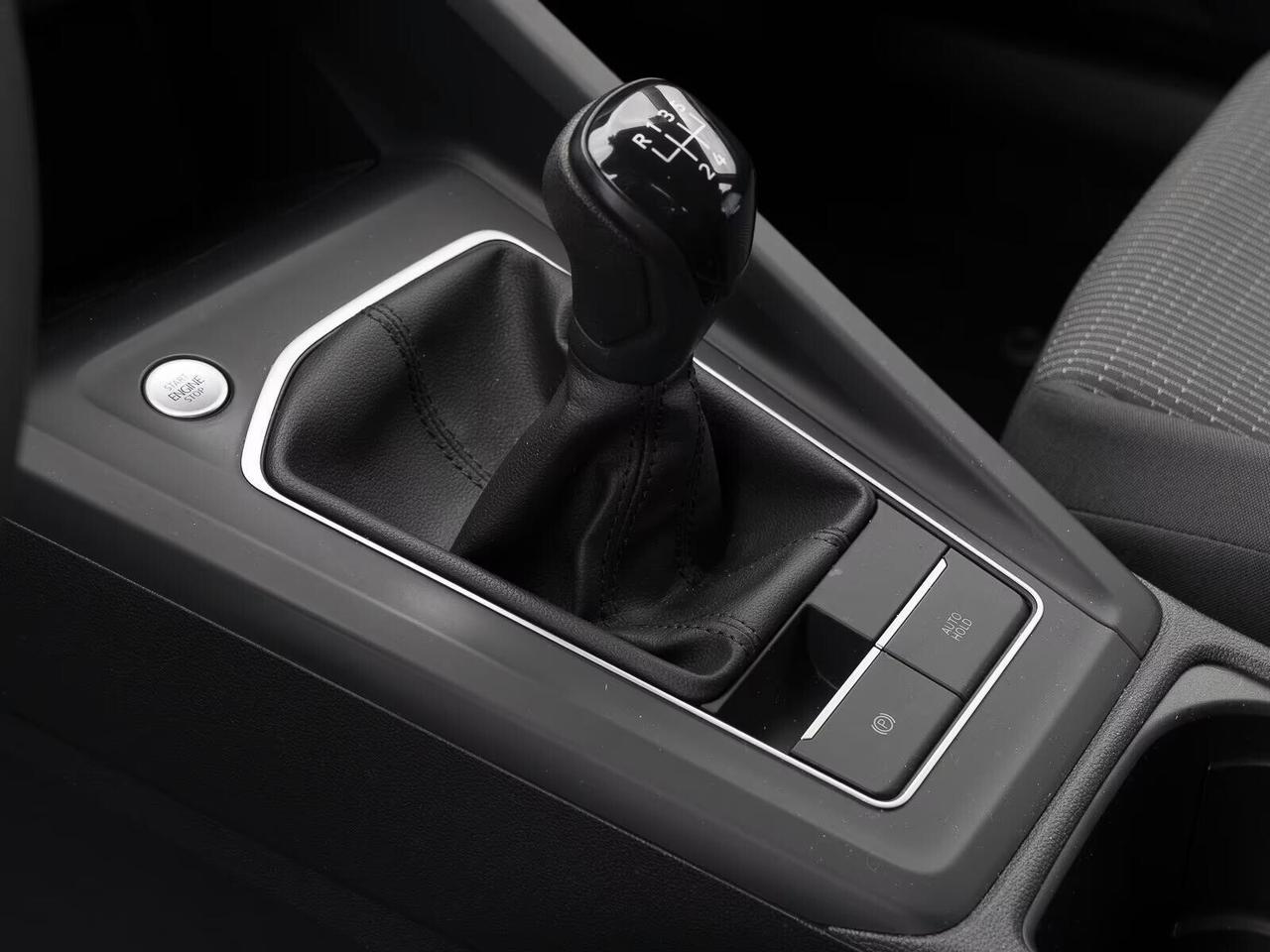 Volkswagen Golf 1.0 TSI