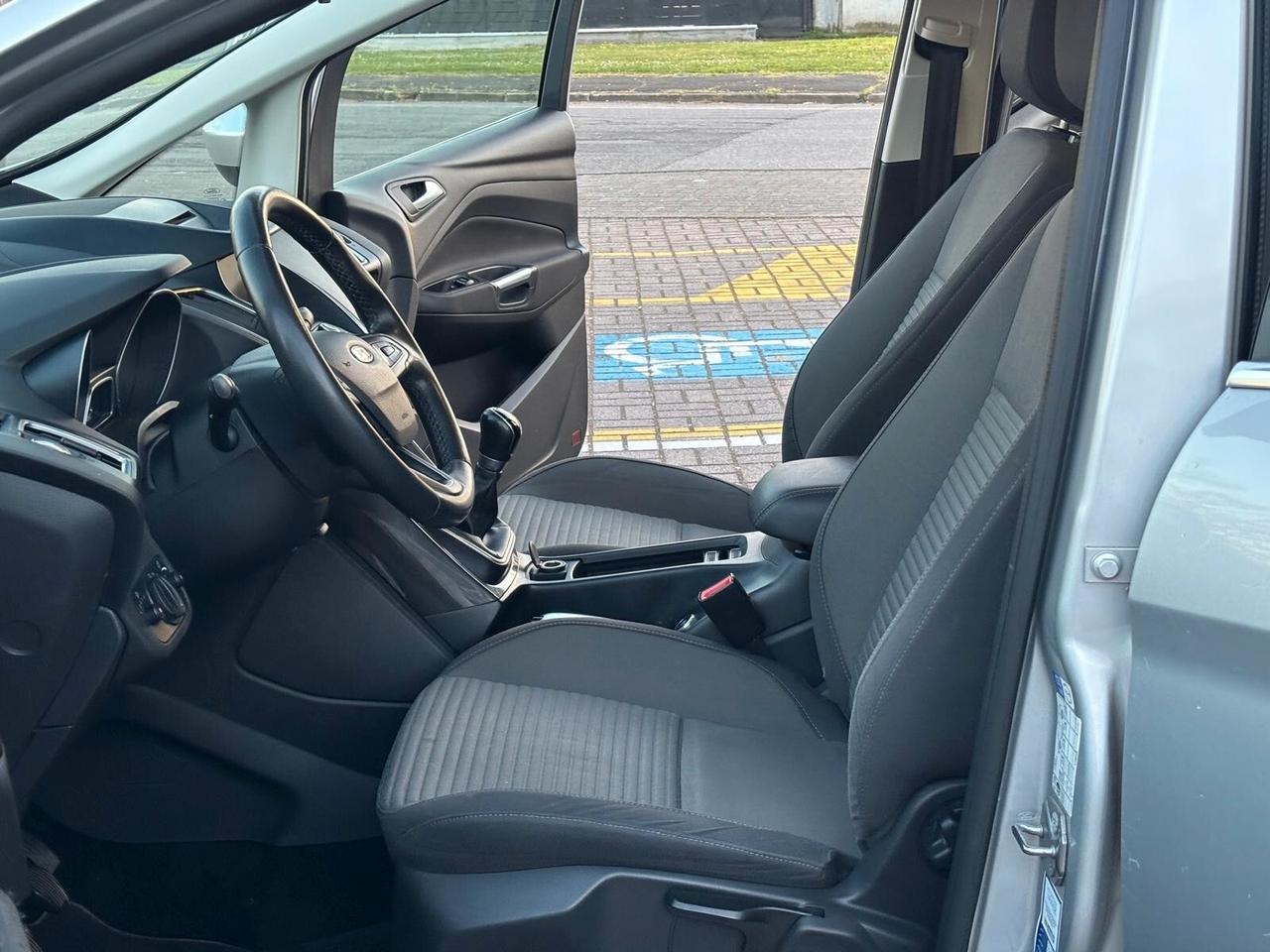 Ford C-Max 1.6 120CV GPL Titanium..CELL 320 147 1147 WUATSAPP