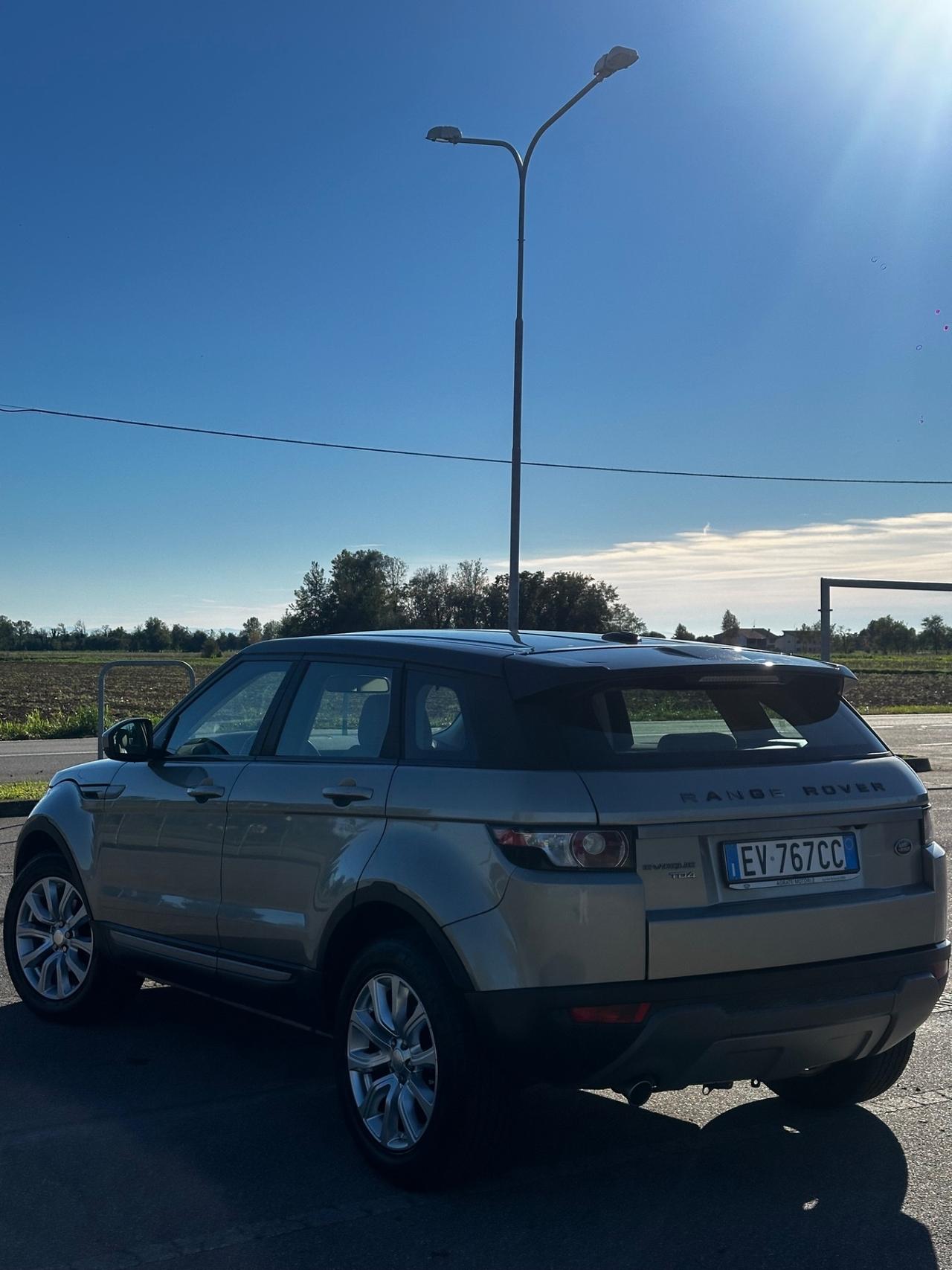 Land Rover Range Evoque 2.2 TD4 5p. Pure Tech Pack