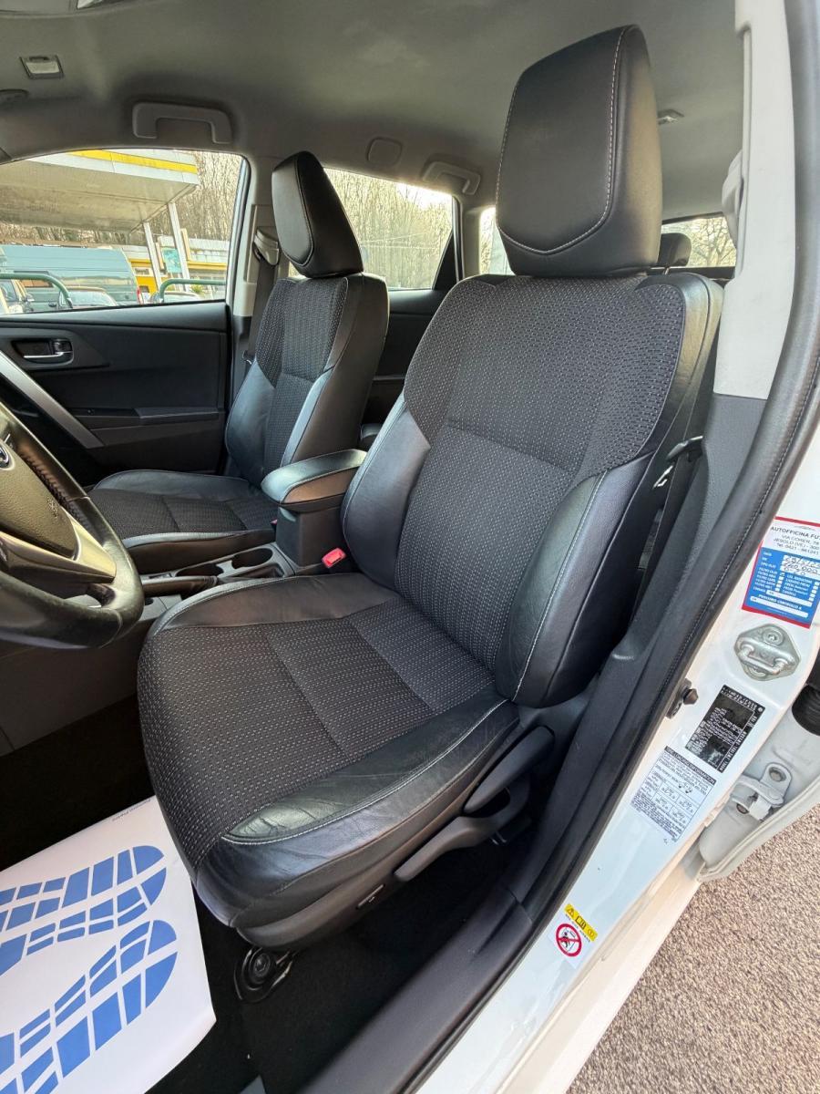 TOYOTA - Auris - TS 1.8 Hybrid Lounge #TAG.TOYOTA