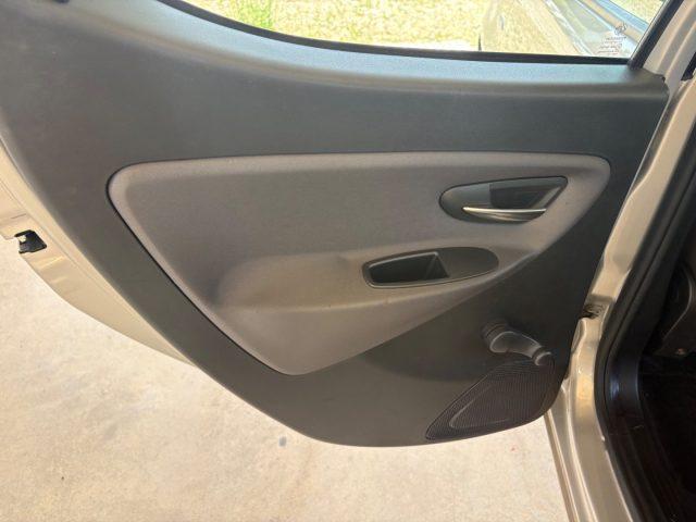LANCIA Ypsilon 0.9 TwinAir 85 CV 5 porte Gold AUTOMATICA