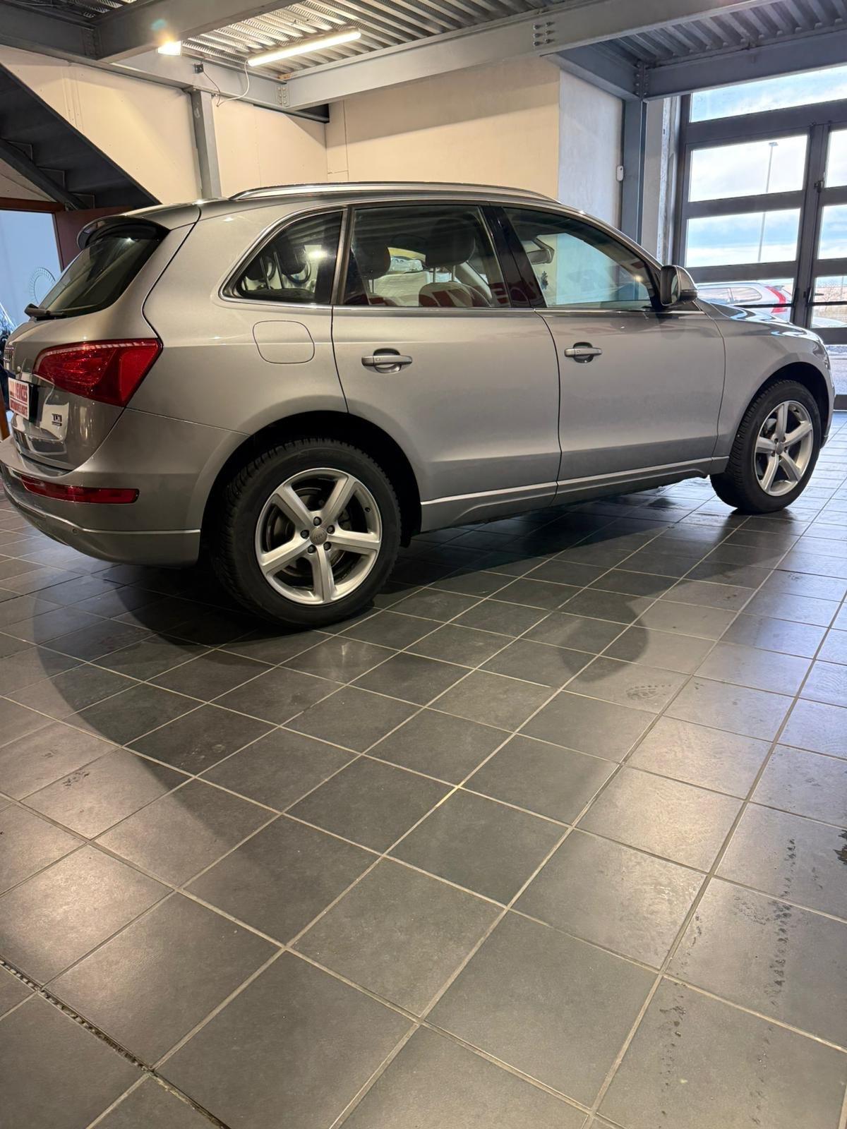 Audi Q5 2.0 - 4x4 - AUTOMATICA-UNICO PROPRIETARIO
