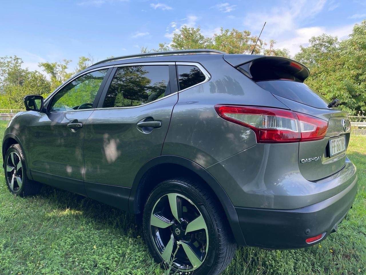 Nissan Qashqai 1.6 diesel, 4x4, anno 2017, 220.000 km!