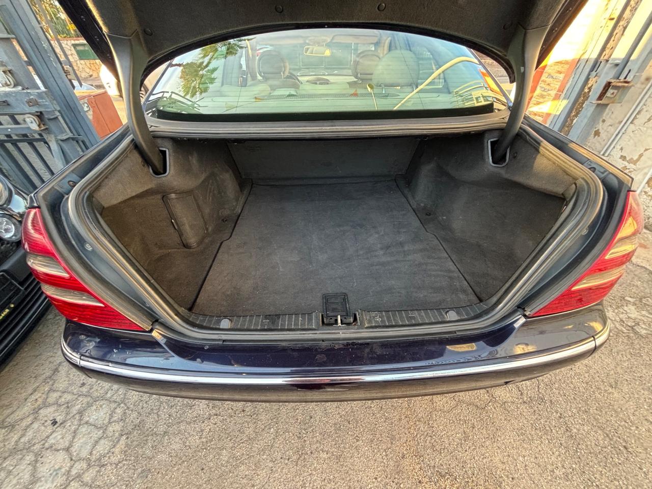 Mercedes-benz E 220 200 CDI cat Classic